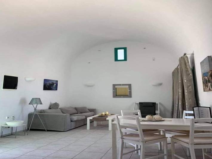 Location de vacances pour 6 personnes, avec piscine et jardin ainsi que terrasse et vue sur l’océan dans Firostefani - 3