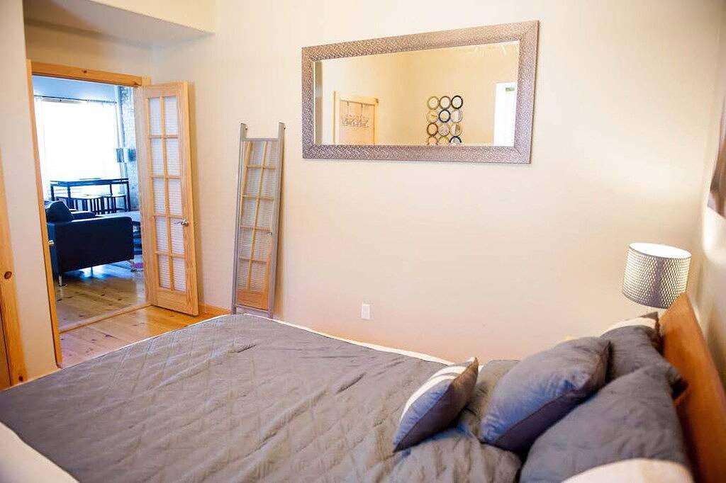 * Best Location on the Wine Trail! * Hiking Trail 1 min away * Wi-Fi * in Alto Pass, Union County (IL)