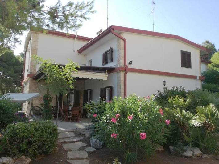Villa per 6 persone, con Balcone e Terrazza nonché Giardino e Panorama a Palo del Colle