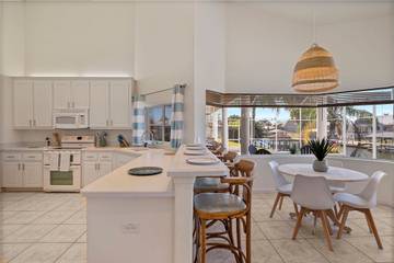 Vacation Rental for 10 Guests in Palm Coast, Florida, Picture 2