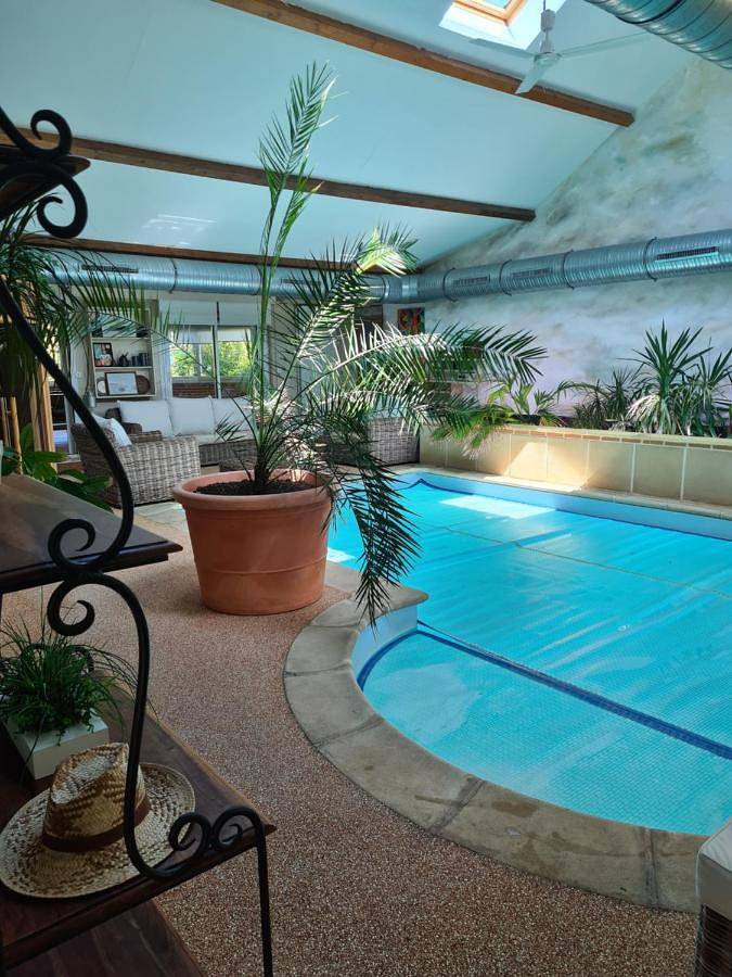 Maison de vacances pour 10 personnes, avec sauna ainsi que piscine et jardin