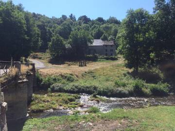 Gîte pour 4 personnes, avec terrasse et jardin dans Lozère