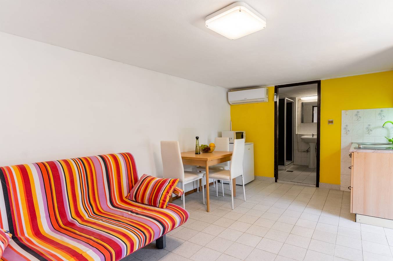 Ganze Wohnung, Studio Appartement mit Terrasse Mali Losinj, Losinj As-12551-a in Mali Lošinj, Lošinj (Kvarner Bucht)