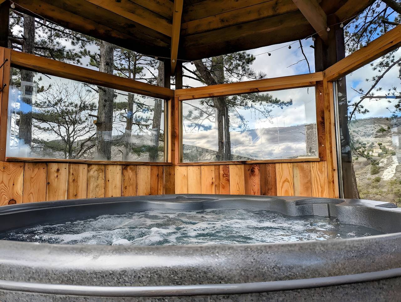 Ferienhaus 'La Tiny House De Peggy' mit Bergblick, privater Terrasse und Klimaanlage in Sisteron, Forcalquier und Umgebung