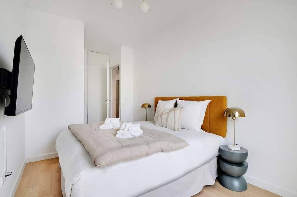 Entire apartment, A Bright 3-Br/2Ba in Clichy in Clichy, Hauts-de-Seine