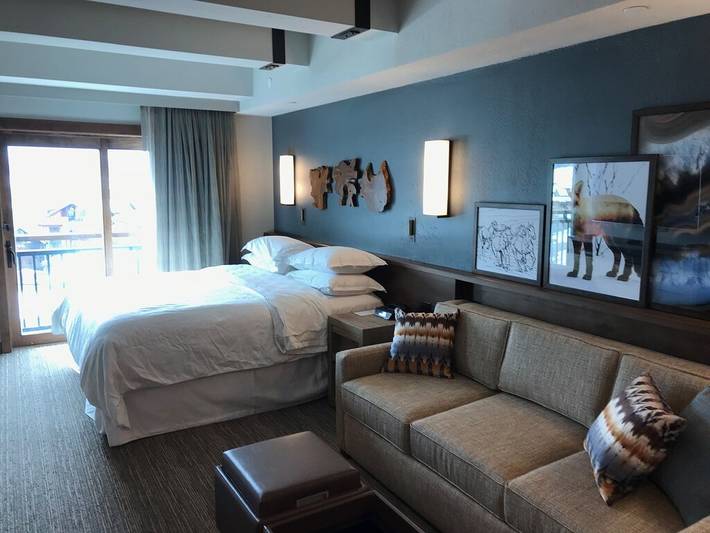 Villa for 8 people, with pool and balcony as well as hot tub in Colorado