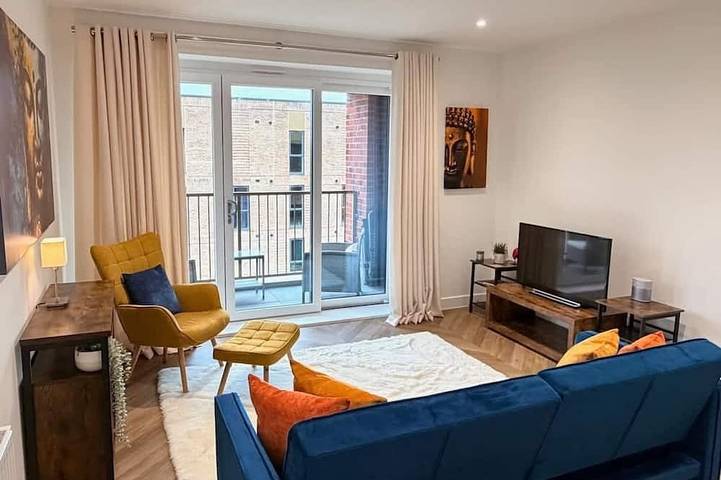 Glamping for 4 people, with balcony in Chiltern Hills