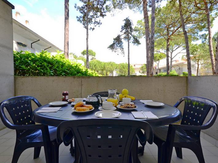 Ferienwohnung für 5 Personen, mit Garten und Kinderpool sowie Balkon, mit Haustier in Lignano Pineta - 3