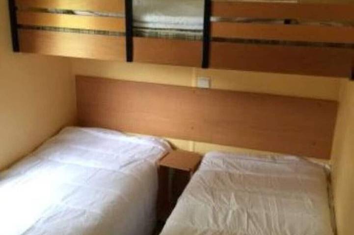 Location de vacances pour 5 personnes, avec piscine et jardin ainsi que terrasse et jacuzzi à Sainte-Gemme-la-Plaine - 4