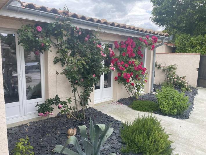 Location de vacances pour 2 personnes, avec piscine ainsi que jardin et vue à Villefranche-de-Lauragais - 3