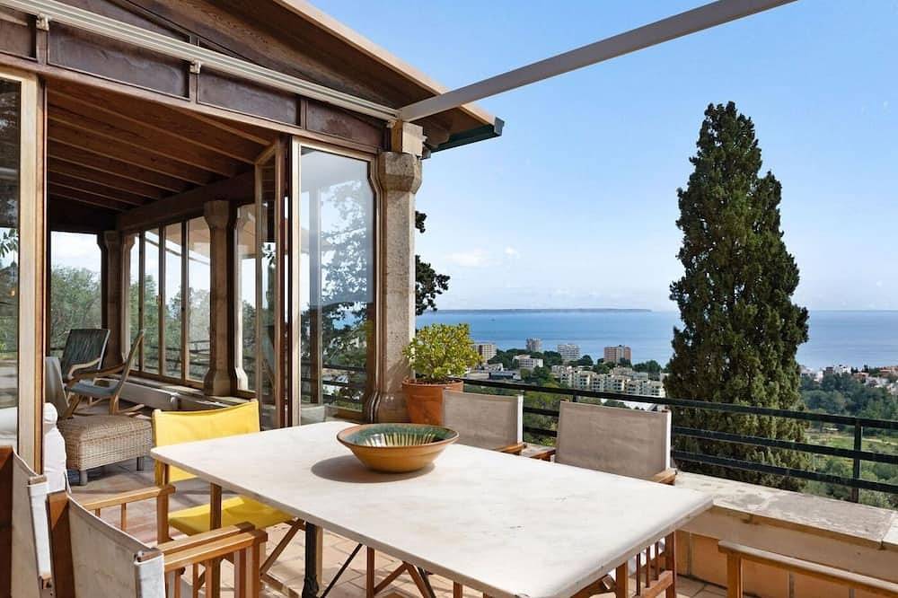 Villa Genova in Genova, Palma