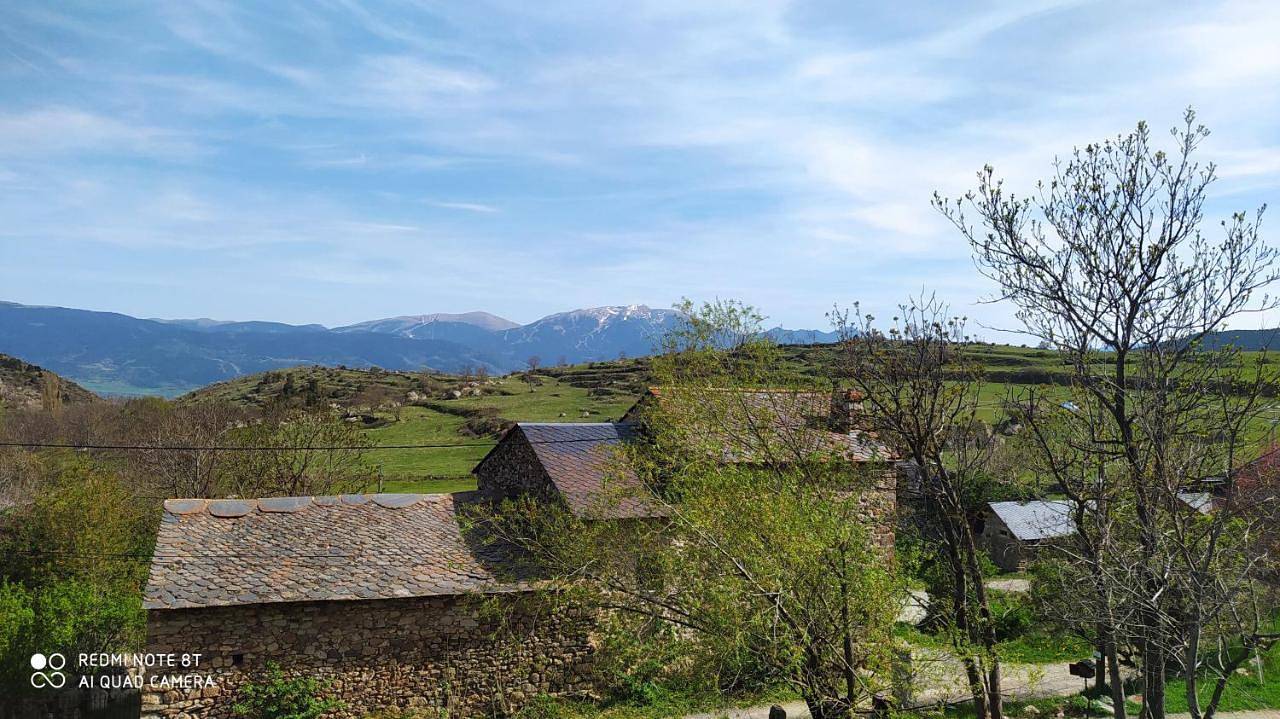 Appartement entier, Standard Double Room with Shared Bathroom in Enveitg, Parc naturel régional des Pyrénées catalanes