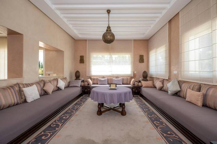 Location de vacances pour 8 personnes, avec sauna et piscine ainsi que terrasse et jardin à Bouznika - 4