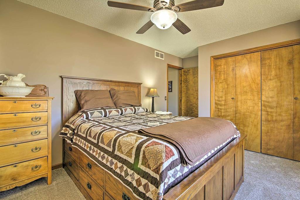 Vacation House for 100 Guests in Kansas, USA