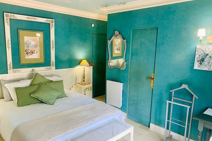 Location de vacances pour 12 personnes, avec terrasse ainsi que jardin et piscine à Nançay - 4