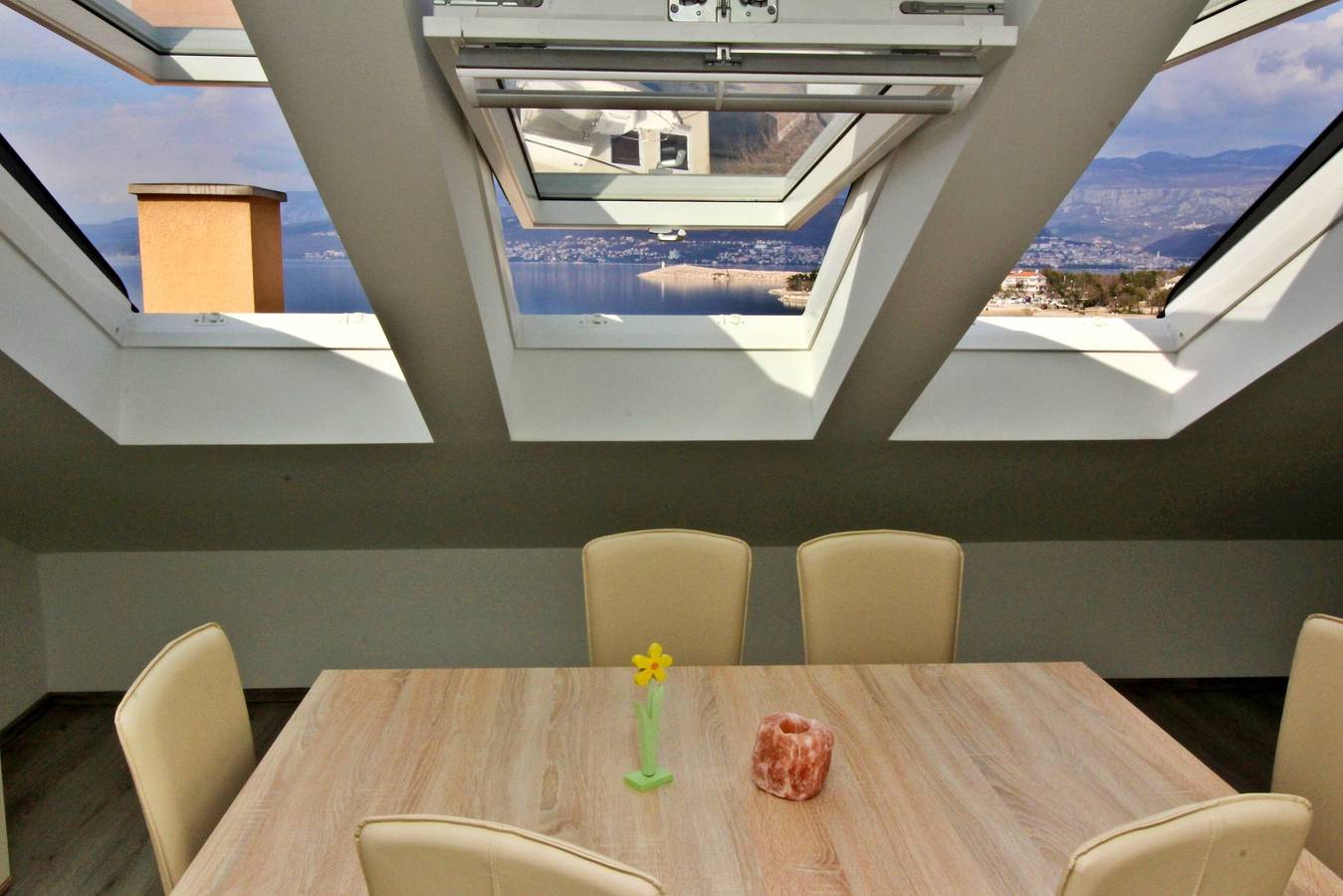 Ganze Wohnung, Apartments Ivo P. with Sea View in Silo (Krk), Krk