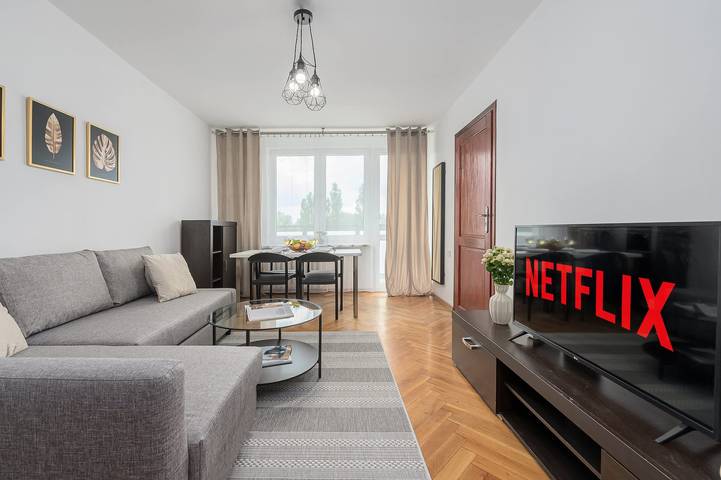 Ganze Wohnung, Lumina 3-room Apart w/ Balcony near Zoo in Warschau, Masowien