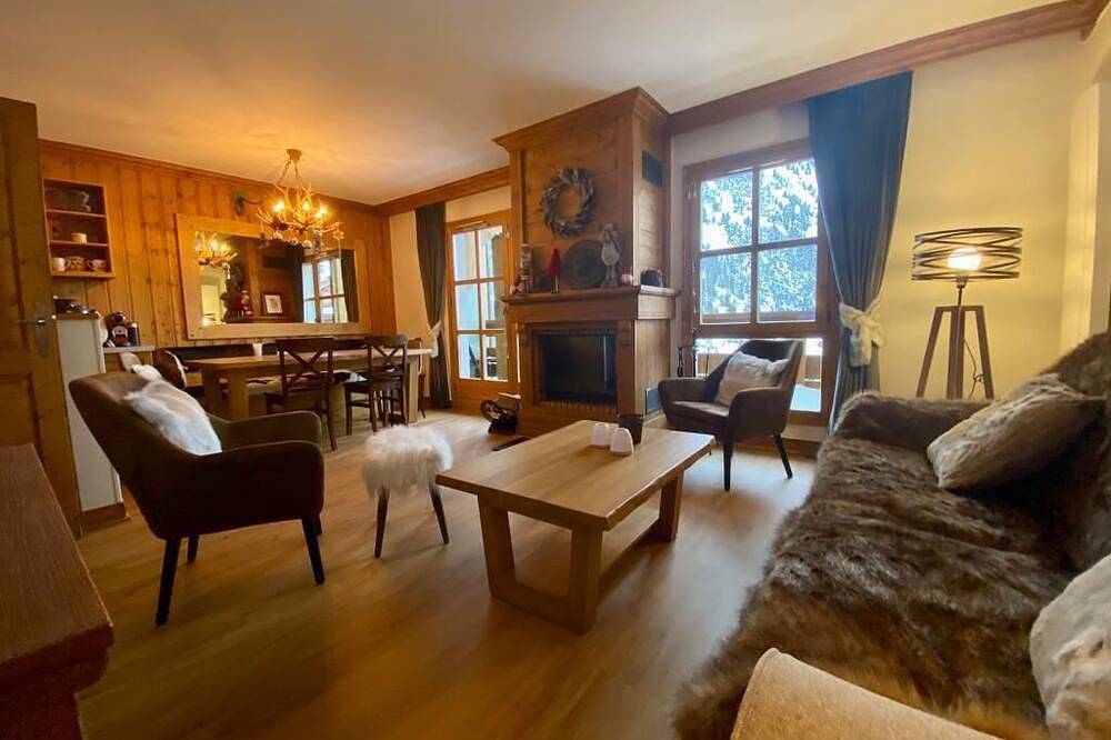 Geheel appartement, Chalet Mont Blanc Arc 1950 - Ski-in Ski-out 2 bed duplex, sleeps 8 in Arc 1950, Bourg-Saint-Maurice