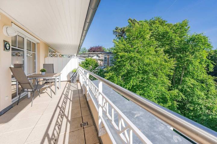 Ganze Wohnung, Villa Charlotte Wohnung 24 - 250 Meter vom feinsandigen Strand entfernt in Drei Kaiserbäder, Heringsdorf