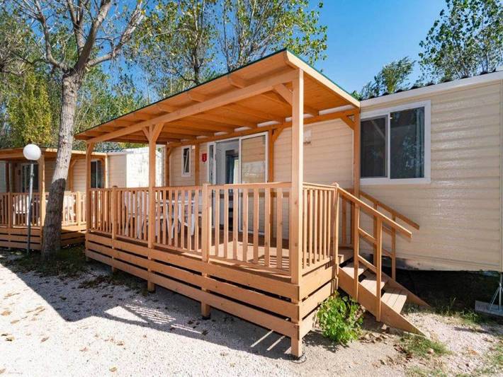 Casa mobile per 5 persone, con Terrazza e Piscina in Emilia Romagna