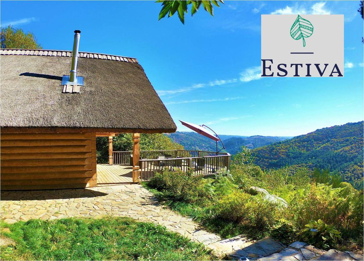 Double Room with Park View in Lapeyrugue, Région d'Aurillac