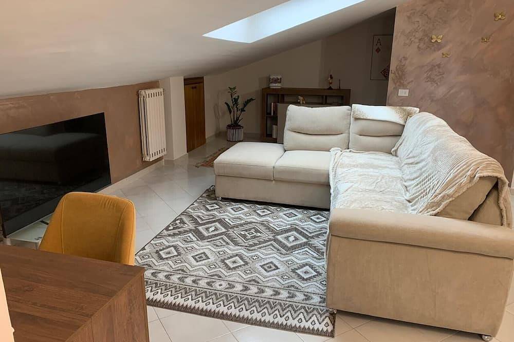 Holiday Home 'La Tana Del Lupo' with Mountain View, Wi-Fi and Air Conditioning in Avellino, Avellino Province