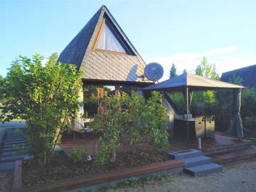 Ferienhaus für 3 Personen, mit Terrasse und Pool sowie Garten im Ahrtal
