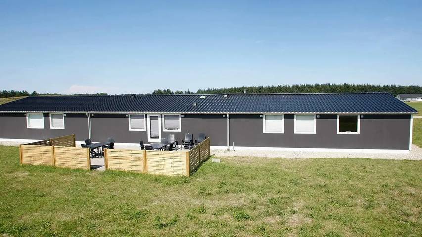 Ferienhaus für 17 Personen, mit Terrasse und Whirlpool in Jammerbugt