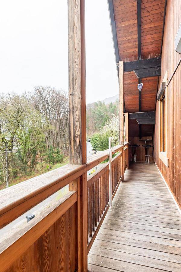 Gîte pour 6 personnes, avec Balcon et Jacuzzi ainsi que Jardin et Vue à Magland - 2