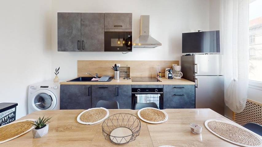 Gîte pour 4 personnes dans Cinema Ugc Astoria Lyon - 2