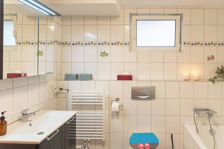 Ganze Wohnung, Ferienwohnung Morgentau - Ihr Zuhause auf Zeit- in Germersheim, Rheinebene