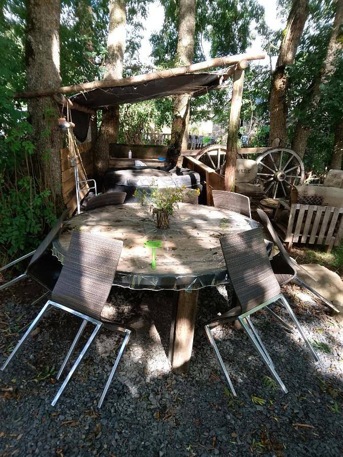 Location de vacances pour 2 personnes, avec jardin ainsi que terrasse et vue à Valuéjols - 2