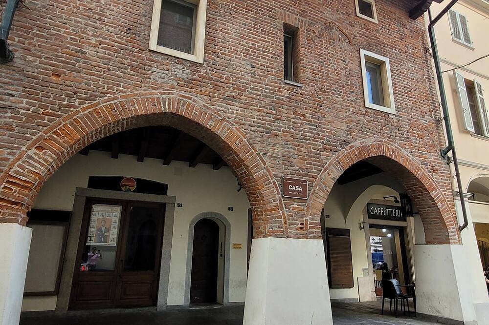 Ganze Wohnung, Alice Apartments - Heron, Spacious studio apartment in the historic center of Crescentino in Crescentino, Vercelli Provinz