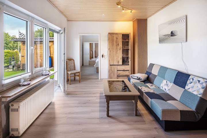 Geheel appartement, Appartement 'Fewo Zum Eisenstollen' met gedeeld terras en wifi in Balve, Sorpesee