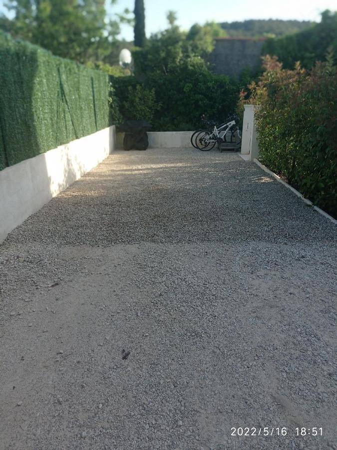 Gîte pour 4 personnes, avec vue et jardin à Solliès-Pont - 4