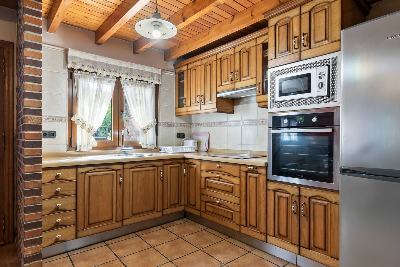 Rural House 'Nuberu' with Mountain Views, Pool, and Barbecue in Parres, Sierra del Sueve