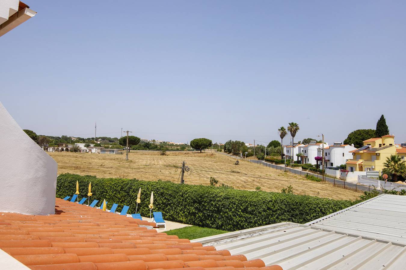 Apartamento inteiro, Apartamento '3' com piscina partilhada, Wi-Fi e ar condicionado in Aldeia das Açoteias, Albufeira