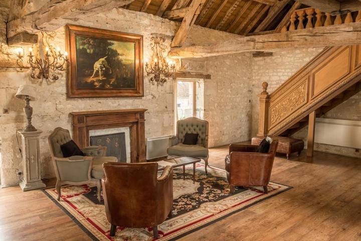 Location de vacances pour 12 personnes, avec terrasse à Escolives-Sainte-Camille - 2