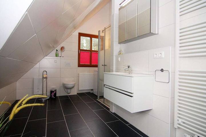 Ferienhaus für 7 Personen, mit Terrasse und Garten sowie Sauna in Trassenheide - 4