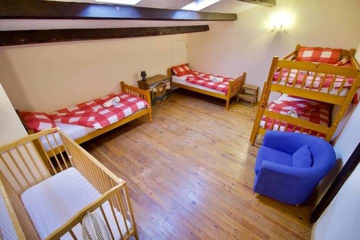 Gîte pour 8 personnes, avec piscine et jardin, animaux acceptés à Saint-Germain-du-Seudre - 4