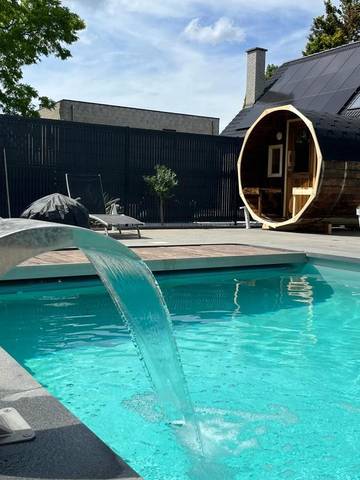 Maison de vacances pour 8 personnes, avec sauna et jardin ainsi que vue et piscine à Mouscron