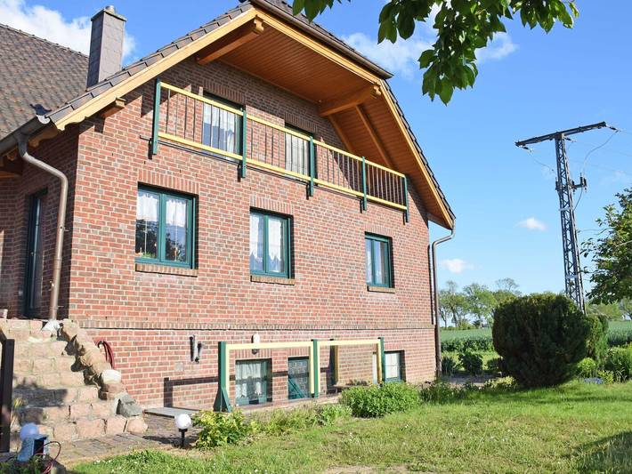 Ferienwohnung für 4 Personen, mit Terrasse und Garten, kinderfreundlich in Garz/Rügen - 3