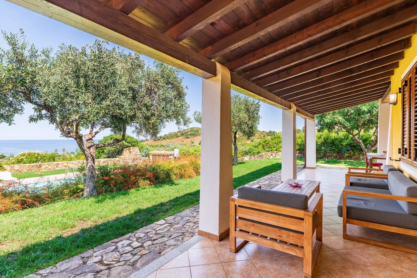 Villa 'Azzurra' avec vue sur mer, Wi-Fi et climatisation in Abba Urci, Tertenia