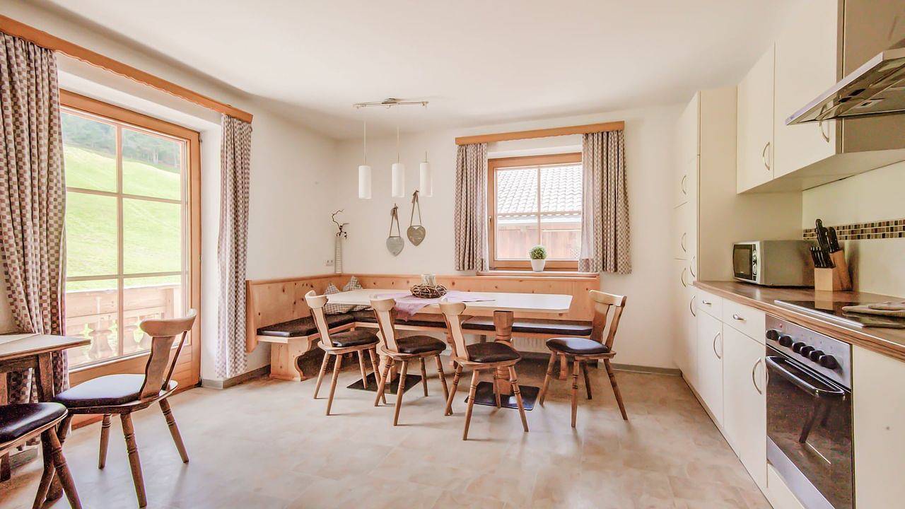 Ganze Ferienwohnung, Ferienwohnung für 12 Personen (130 m²) in Hainzenberg in Hainzenberg, Zillertaler Alpen