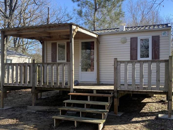Mobil home pour 2 personnes, avec Terrasse