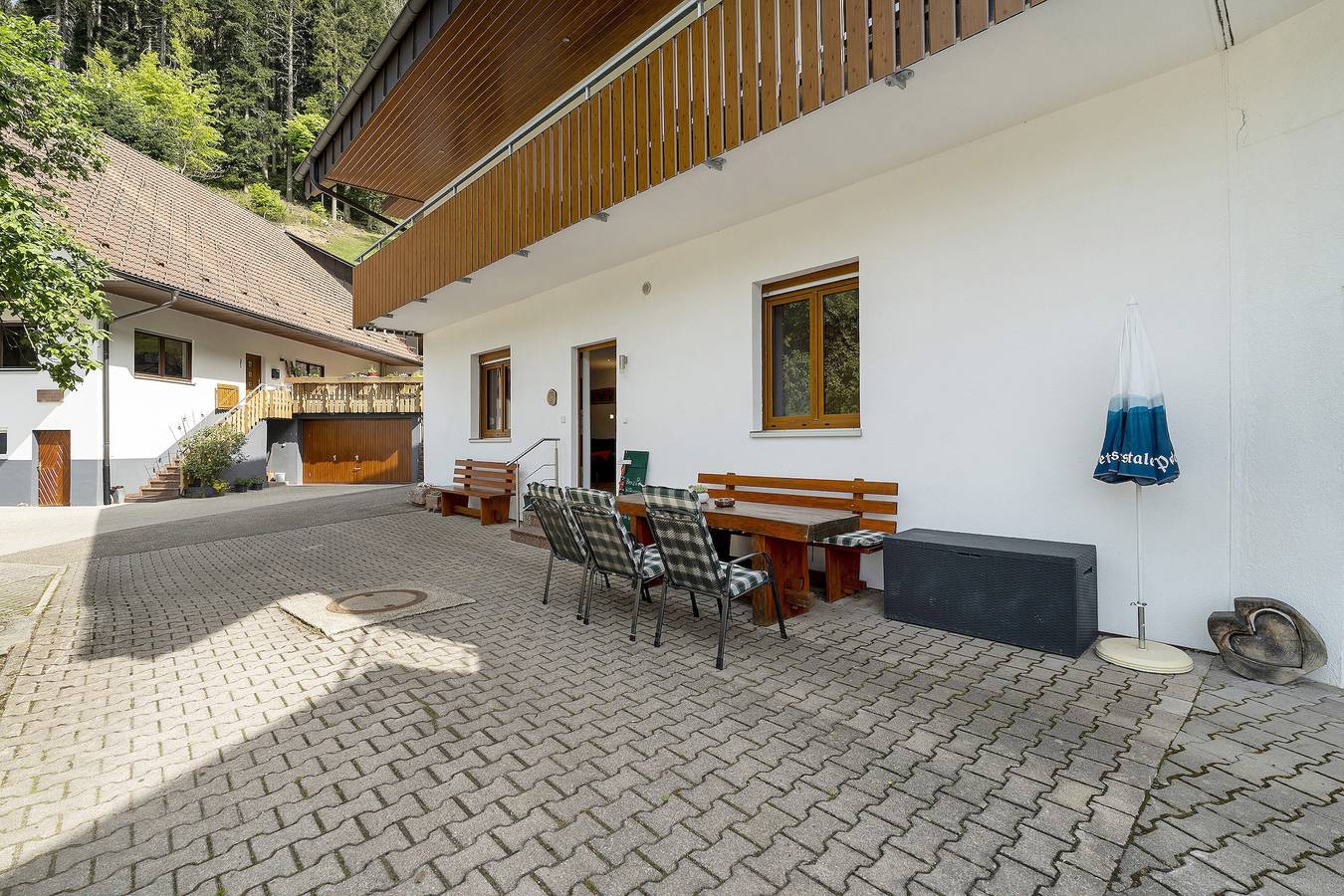 Ganze Wohnung, Holderstanzenhof: Ferienwohnung 'Bergblick' mit Bergblick, Gemeinschaftsterrasse und Wlan in Bad Peterstal-Griesbach, Mittlerer Schwarzwald