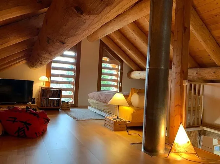Chalet für 6 Personen, mit Terrasse und Garten sowie Ausblick - 1
