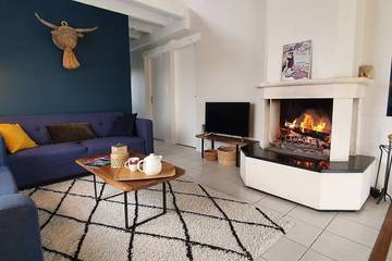Gîte pour 6 personnes, avec terrasse et jardin, animaux acceptés à Guiche
