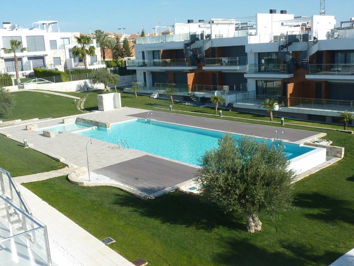 Ferienwohnung für 8 Personen, mit Terrasse und Pool in Orihuela Costa - 2
