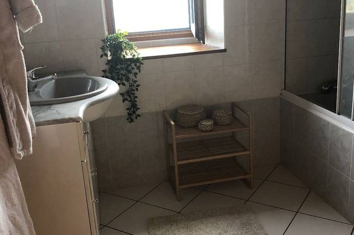 Location de vacances pour 8 personnes, avec jardin, animaux acceptés à Gilhoc-sur-Ormèze - 4